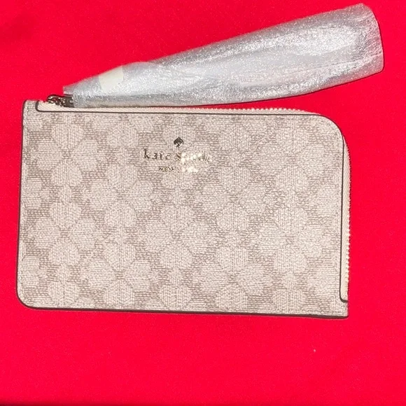 NWT Kate Spade Lucy Flower L-Zip Wristlet - Picture 1 of 12